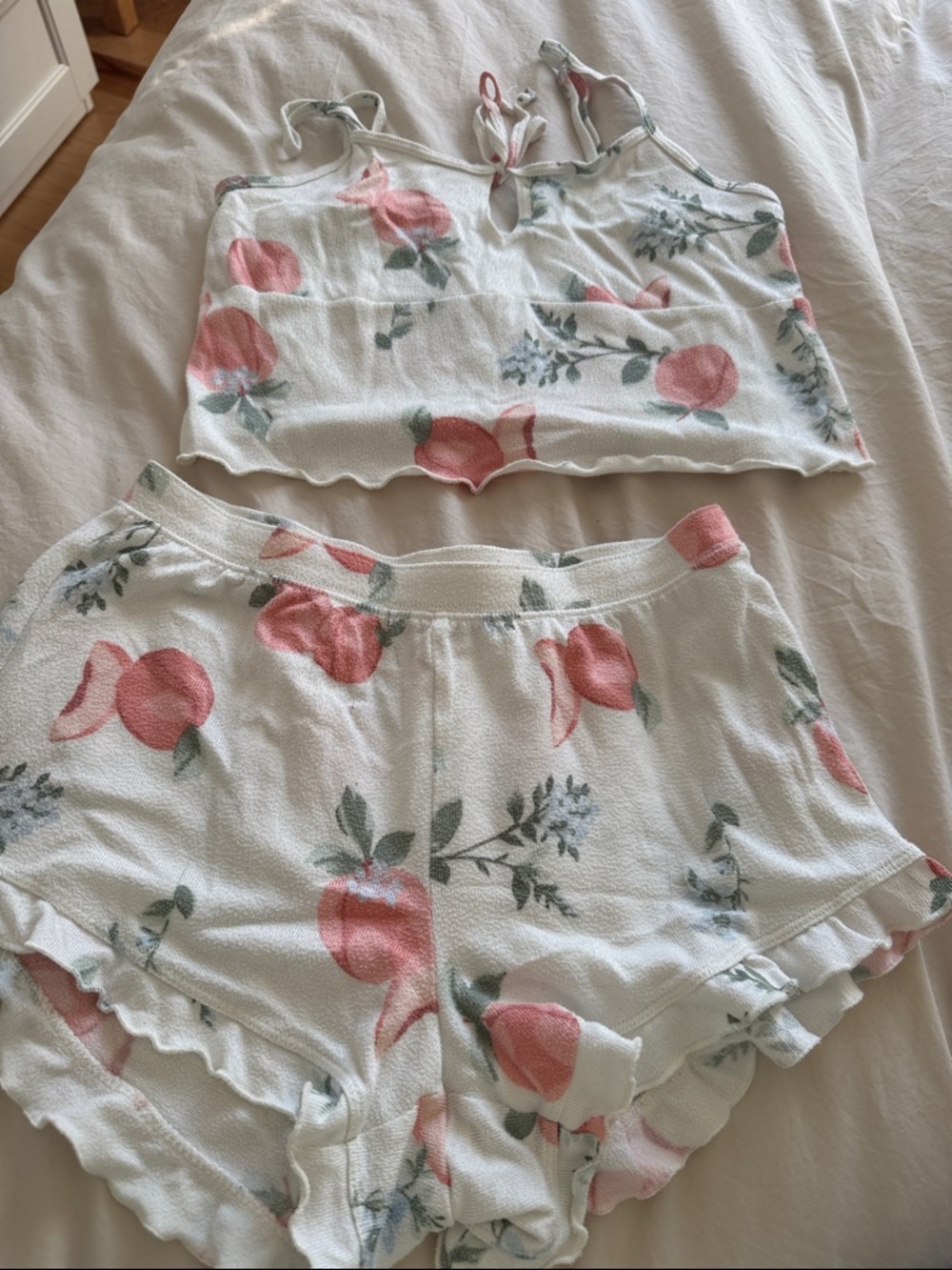 Gilly Hicks/Hollister Peach Print Tank & Shorts Lounge Set 🍑